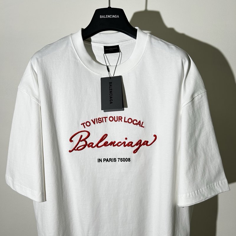 발렌시아가 자수 슬로건 루즈핏 티셔츠 001-215333