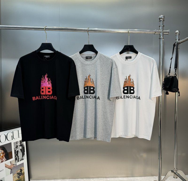 발렌시아가 유니섹스 순면 티셔츠 001-215343