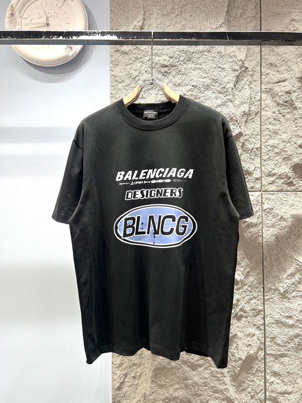 발렌시아가 디자이너 시리즈 레트로 엠보싱 반팔 티셔츠 001-215354