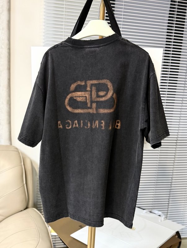 발렌시아가 빈티지 워싱 루즈핏 반팔 티셔츠 001-215357