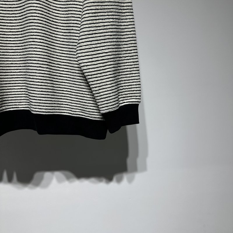 발렌시아가 패션 캐주얼 라운드넥 긴팔 스웨트셔츠 001-215386