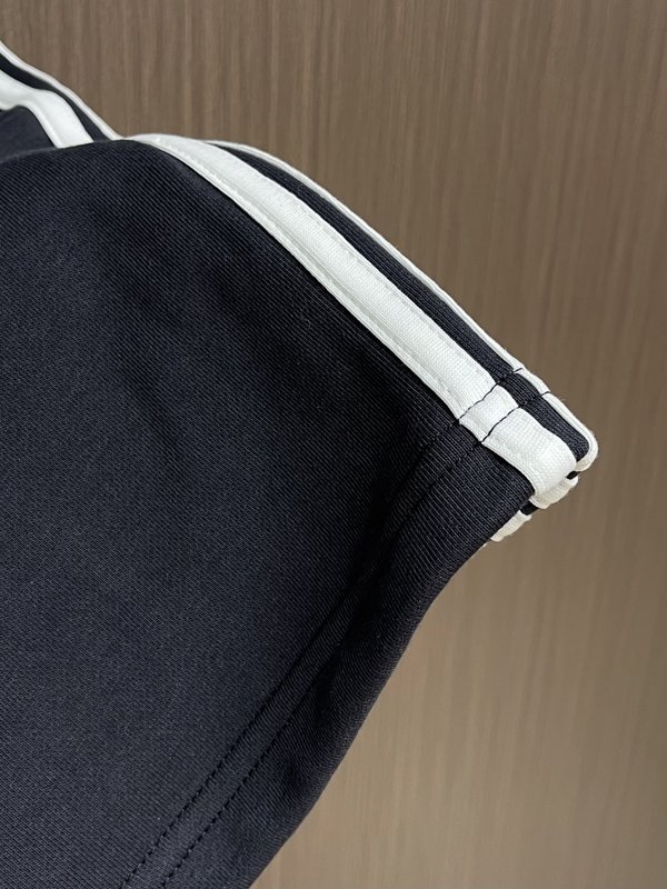 발렌시아가 블루 엠블럼 스트라이프 트랙팬츠 001-215503