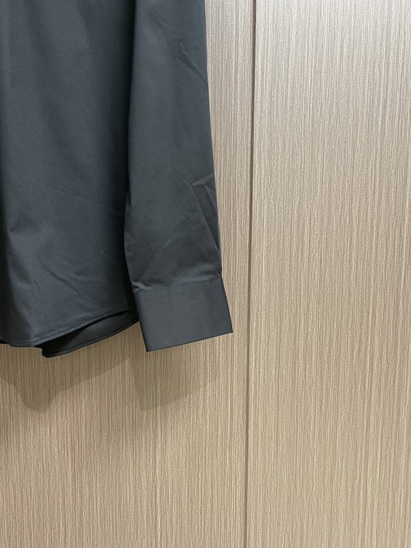 Kiton 남성 솔리드 컬러 긴팔 셔츠 001-216061
