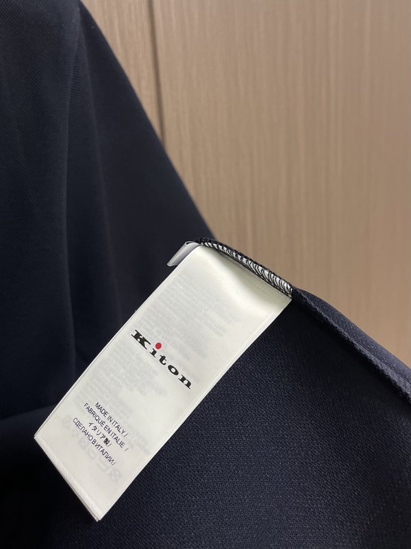 Kiton 남성 하프 지퍼 니트 반팔 폴로 셔츠 001-216117