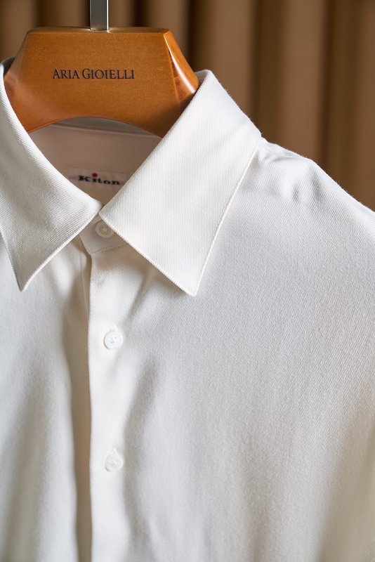 Kiton 울 혼방 남성 비즈니스 셔츠 001-216140