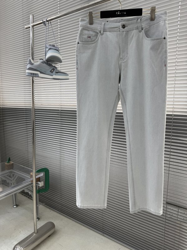 Kiton 봄여름 신상 스트레이트 데님 팬츠 001-216197