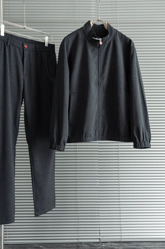 Kiton 남성 캐주얼 스포츠 세트 자켓 및 바지 001-216237