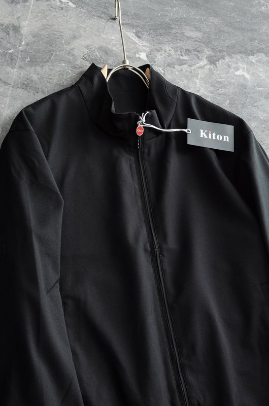 Kiton 남성 캐주얼 스포츠 세트 자켓과 바지 001-216239