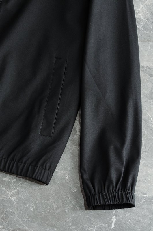 Kiton 남성 캐주얼 스포츠 세트 자켓과 바지 001-216239