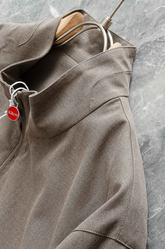 Kiton 남성 캐주얼 스포츠 세트 자켓 및 바지 001-216241