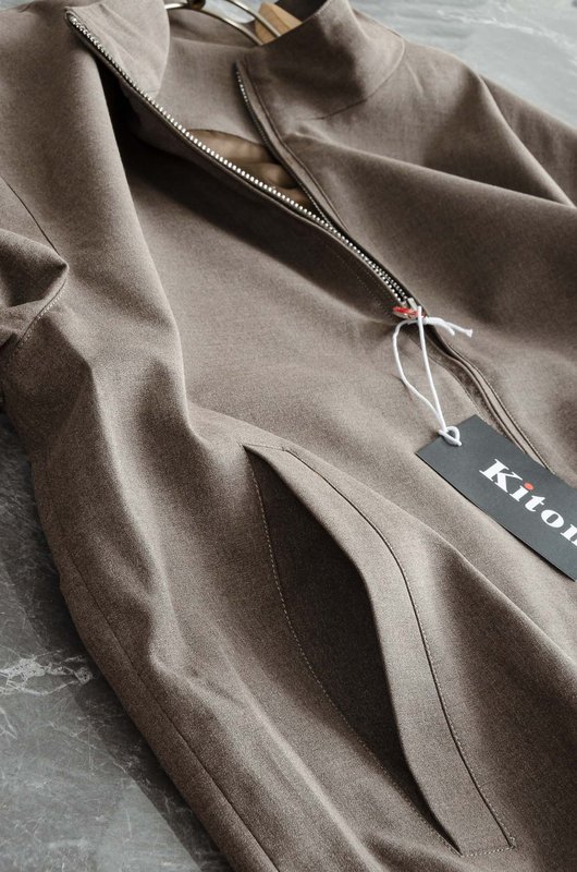 Kiton 남성 캐주얼 스포츠 세트 자켓 및 바지 001-216241