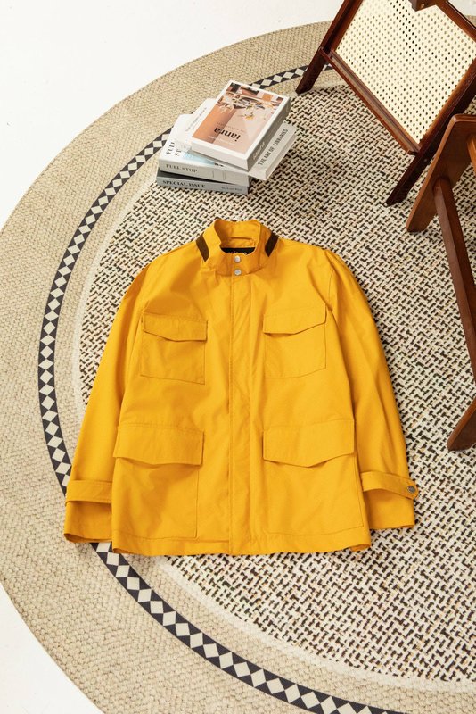 Kiton 스탠드 칼라 웨이스트 조절 가능 트렌치 자켓 001-216260