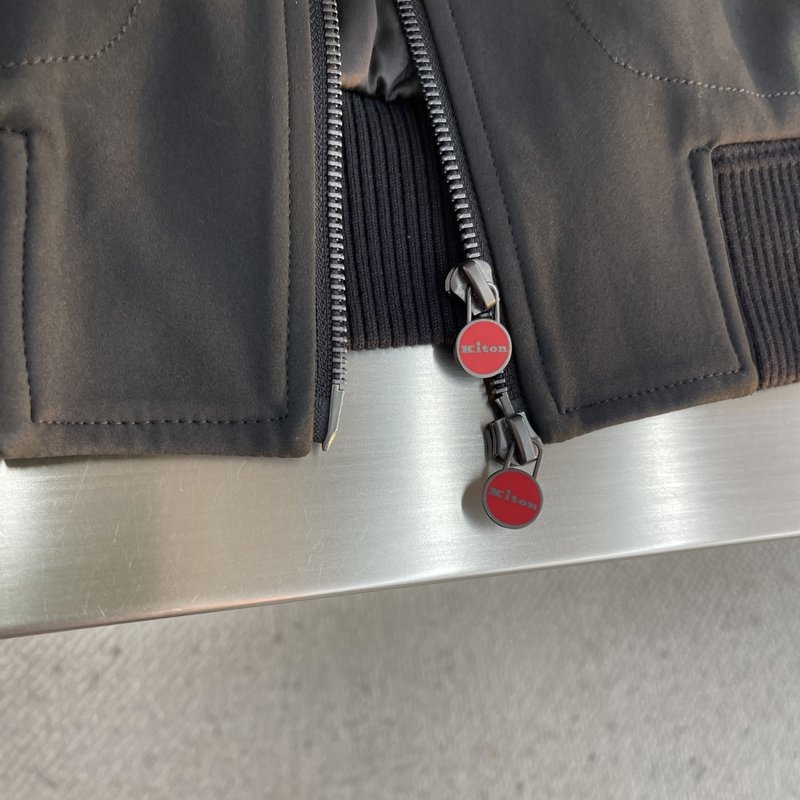 Kiton 가을 겨울 패션 스탠드 칼라 자켓 001-216276