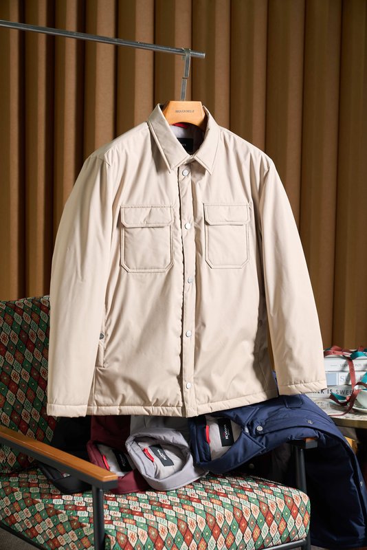 Kiton 남성용 경량 보온 패딩 자켓 001-216296