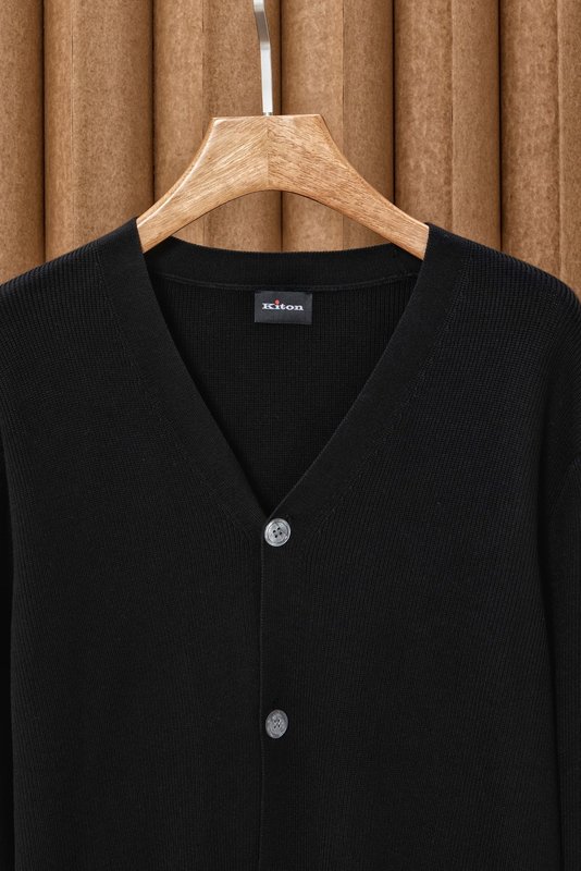Kiton 남성 V 넥 코튼 카디건 니트 001-216305