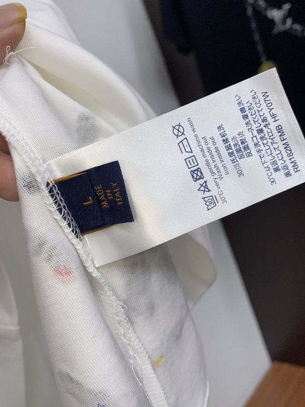 루이비통 남성 순면 핸드페인팅 로고 라운드넥 반팔 티셔 001-216335