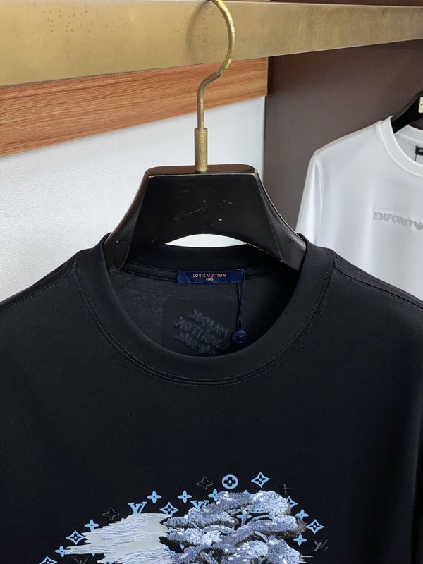 루이비통 남성 순면 라운드넥 반팔 티셔츠 001-216340