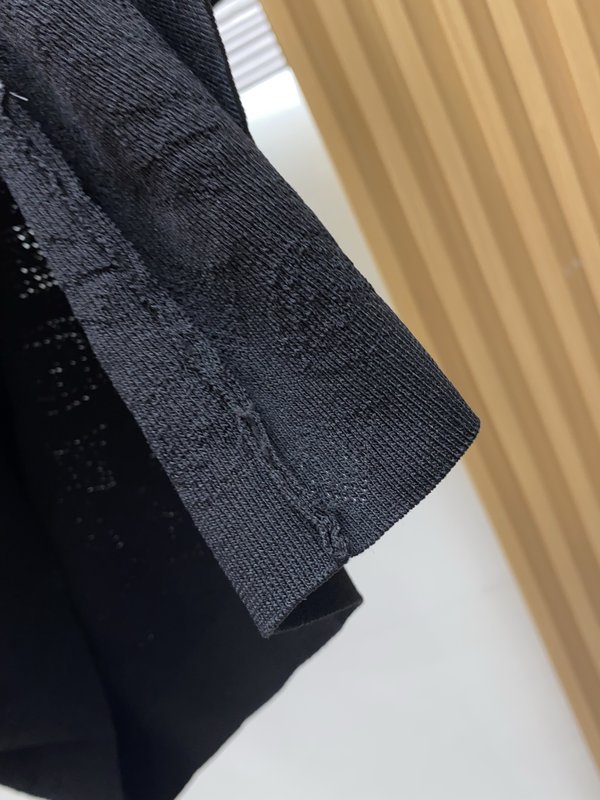 루이비통 남성 폴로 칼라 니트 반팔 티셔츠 001-216354