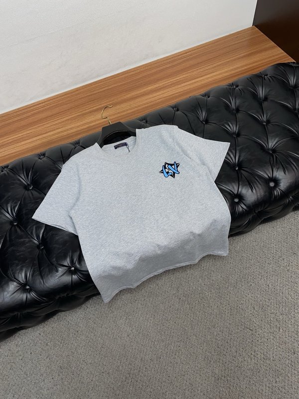 루이비통 남성 면 라운드넥 반팔 티셔츠 001-216372