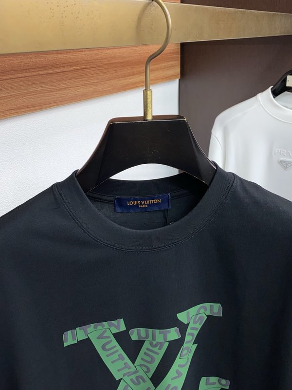 루이비통 남성 순면 라운드넥 반팔 티셔츠 001-216387