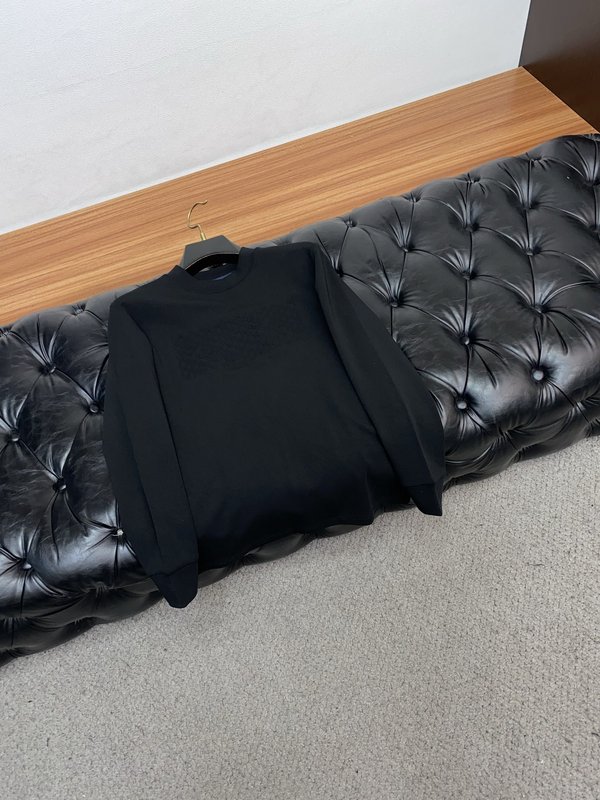 루이비통 남성 라운드넥 긴팔 티셔츠 001-216389