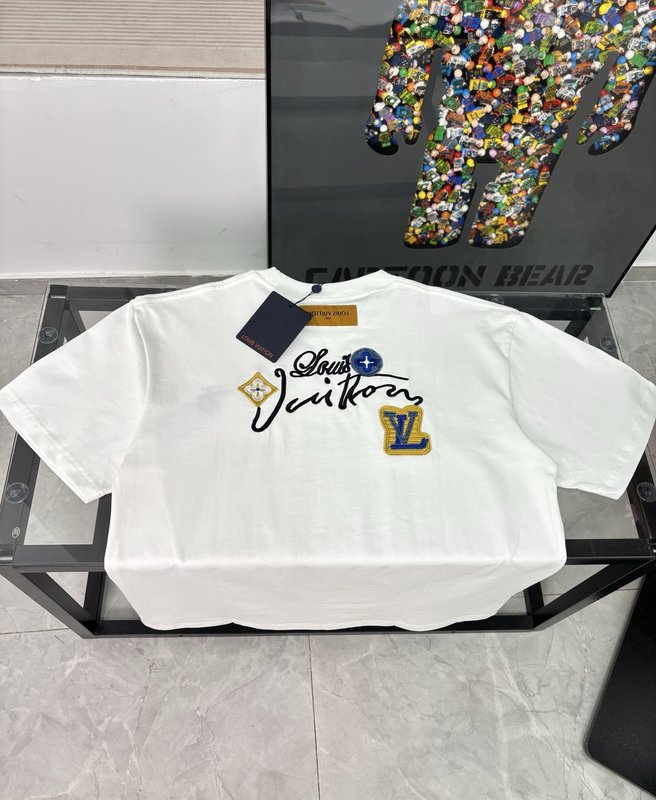 루이비통 크리에이티브 자수 라운드넥 반팔 티셔츠 001-216708