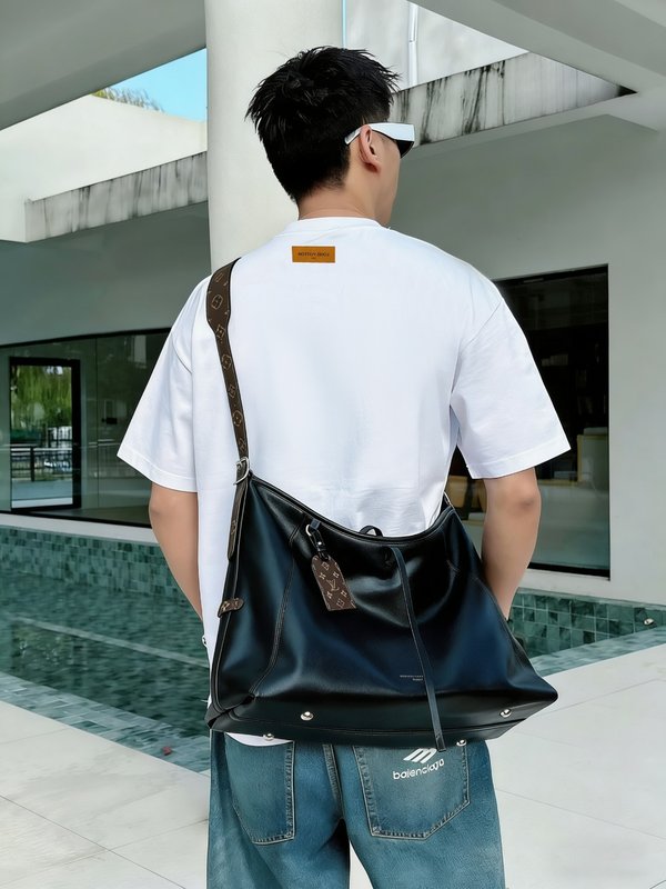 루이비통 라운드넥 반팔 티셔츠 001-216727