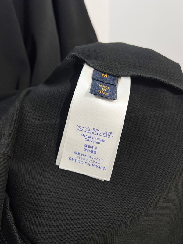 루이비통 울프 헤드 자수 라운드 티셔츠 001-216801