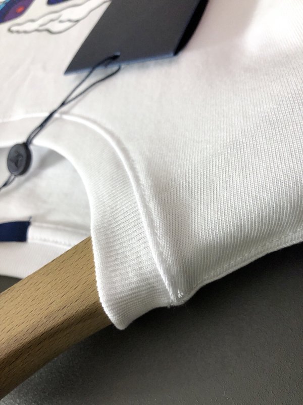 루이비통 남성 심플 반팔 티셔츠 001-216825