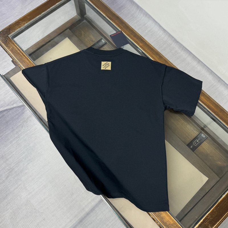루이비통 여름 신상 라운드넥 반팔 티셔츠 001-216846