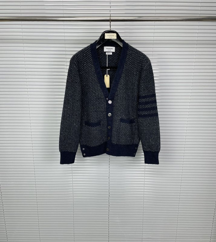 톰브라운 25SS雪花점 V 넥 카디건 001-217377