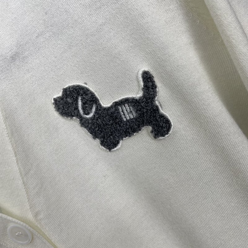 톰브라운 스타일 테리어 자수 울 V 니트 가디건 001-217408