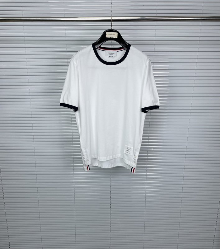 톰브라운 라운드 넥 반팔 티셔츠 001-217690