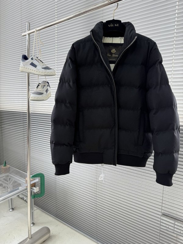 로로피아나 스탠드 칼라 울 다운 자켓 001-217883