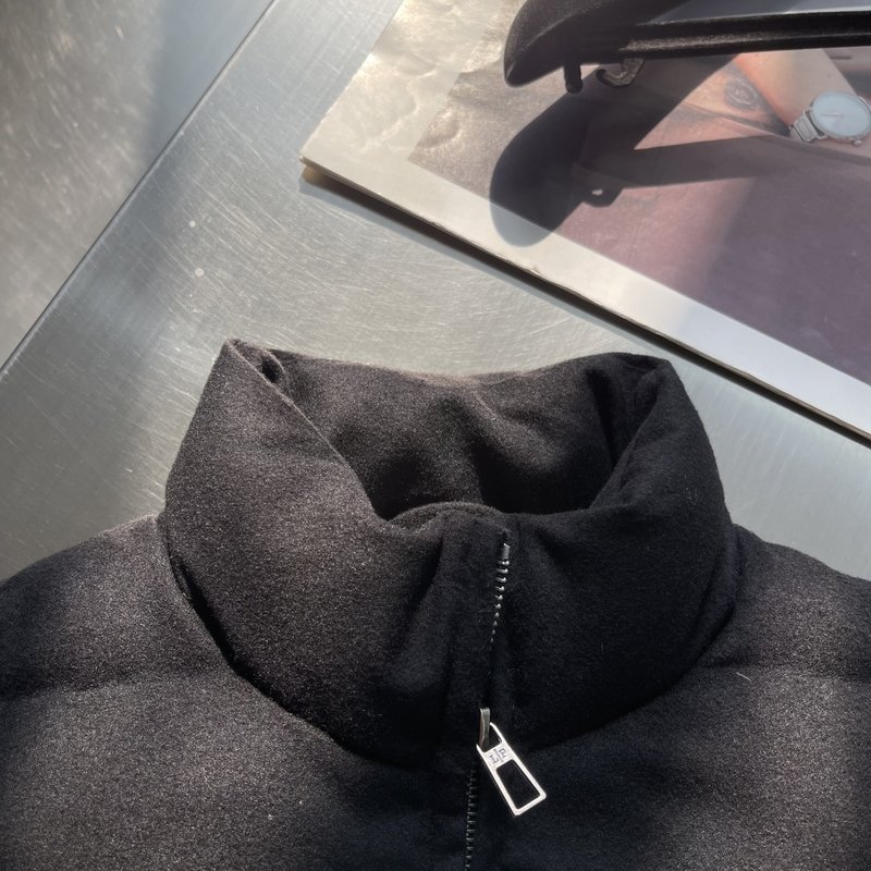 로로피아나 스탠드 칼라 울 다운 자켓 001-217883