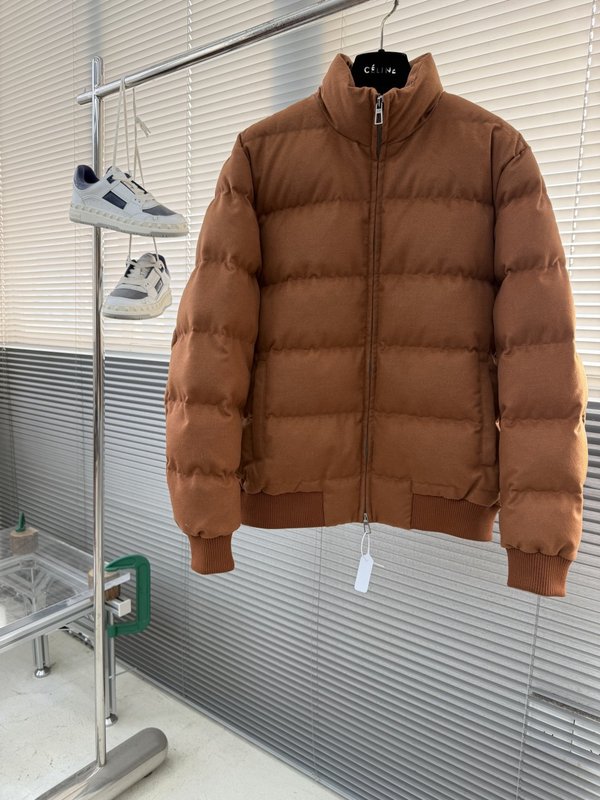 로로피아나 스탠드 칼라 울 다운 자켓 001-217884
