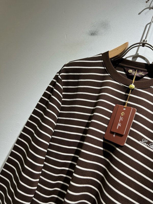 로로피아나 2025 F/W 남성 스트라이프 티셔츠 001-217921
