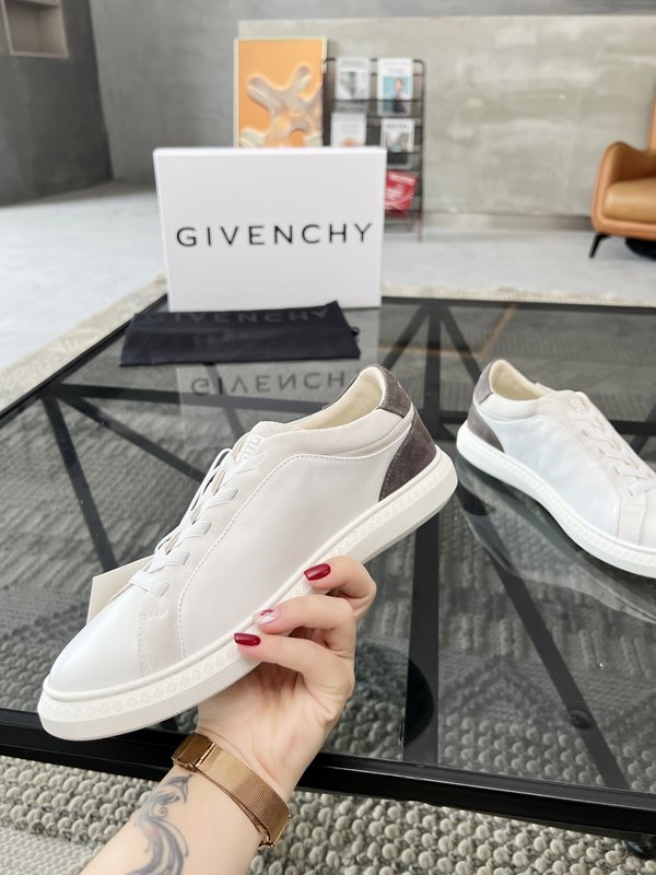 Givenchy  남성 소 가죽 캐주얼 운동화 001-218841