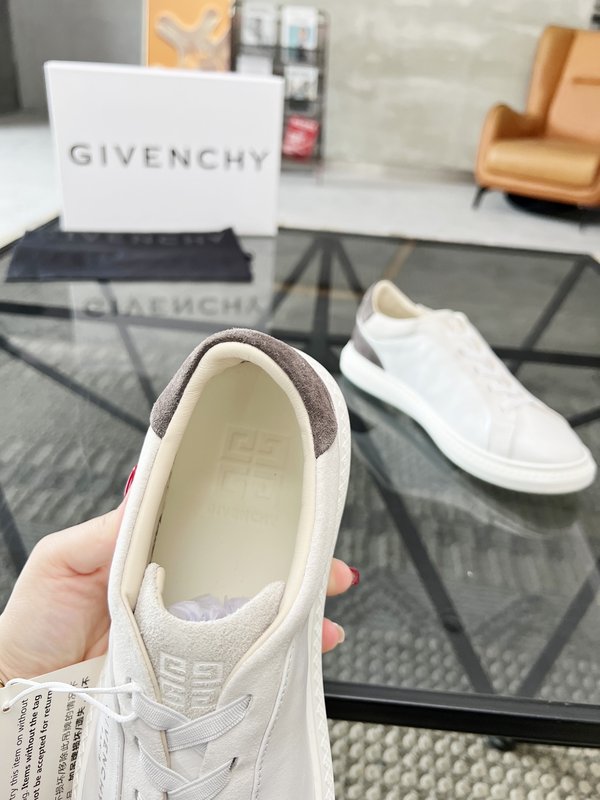Givenchy  남성 소 가죽 캐주얼 운동화 001-218841