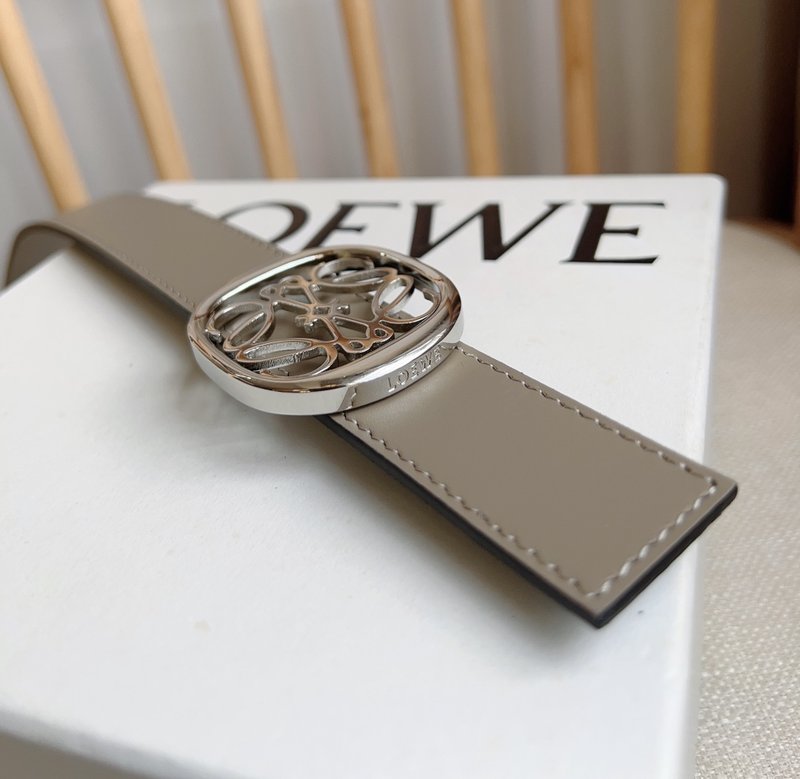 로에베 LOEWE 매끄러운 소가죽 양면 벨트 001-219940
