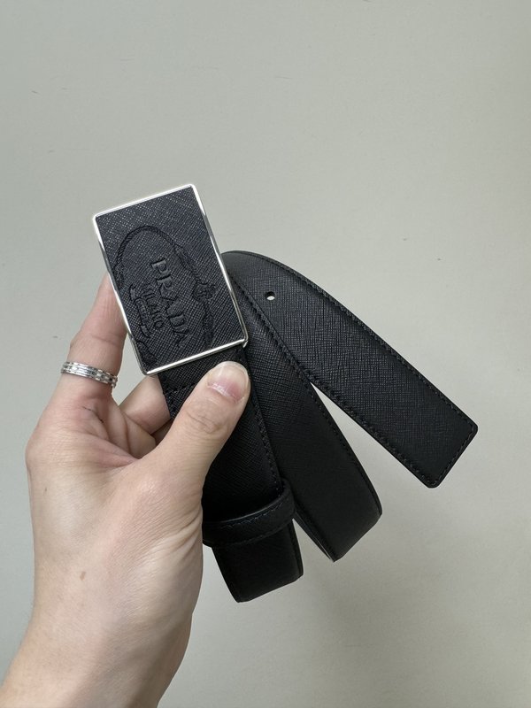 프라다 3.4cm 크로스그레인 블랙 벨트 001-220135