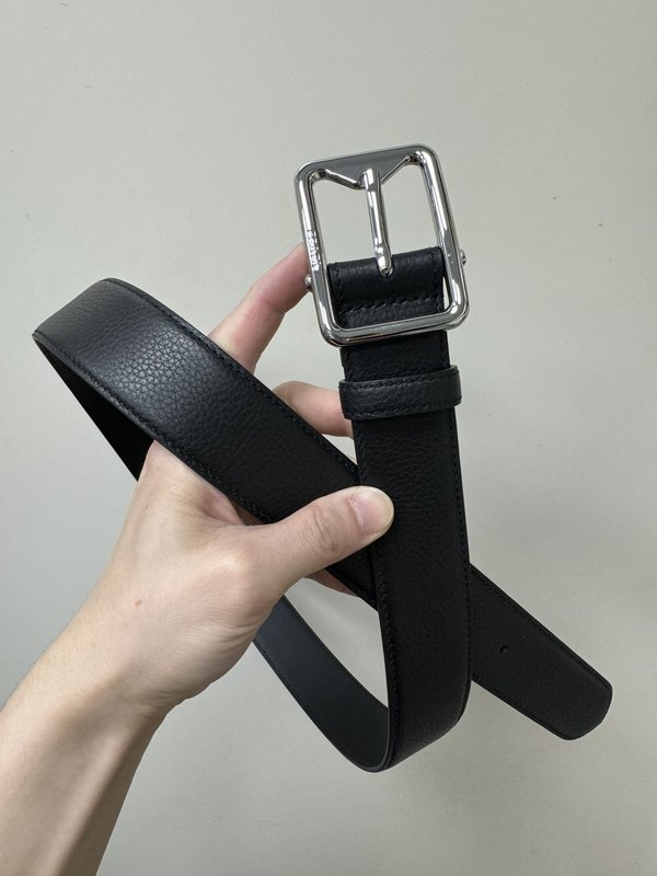 프라다 3.4cm 리치 그레인 블랙 벨트 001-220139