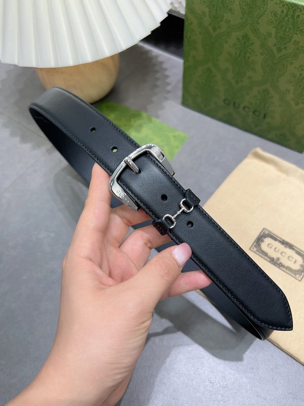 구찌 말비트 버클 블랙 가죽 벨트 001-220363