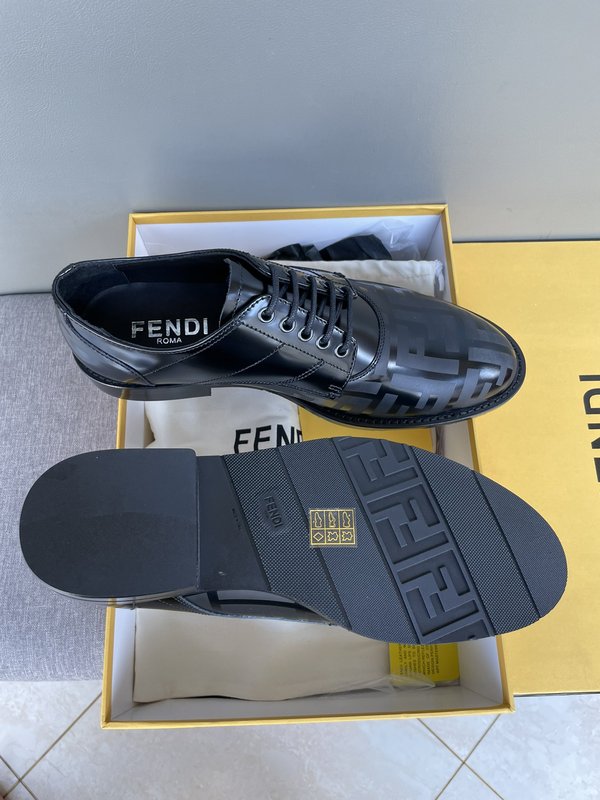 펜디 FENDI 남성 캐주얼 가죽 로퍼 001-221045