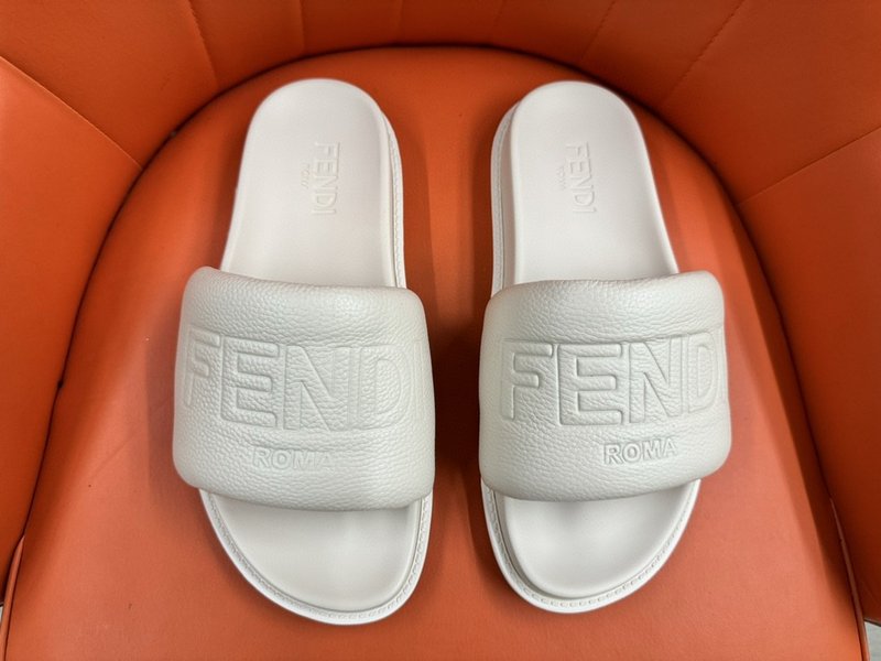 펜디 FENDI 신규 남성 슬리퍼 001-221051