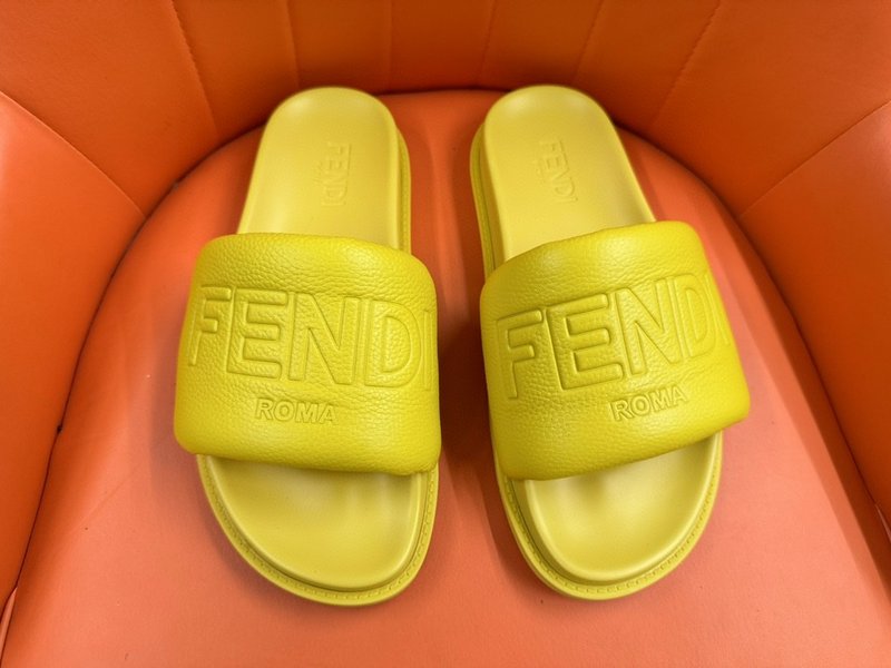 펜디 FENDI 신규 남성 슬리퍼 001-221051