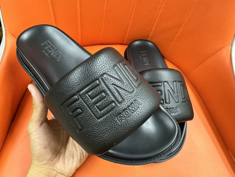 펜디 FENDI 신규 남성 슬리퍼 001-221051