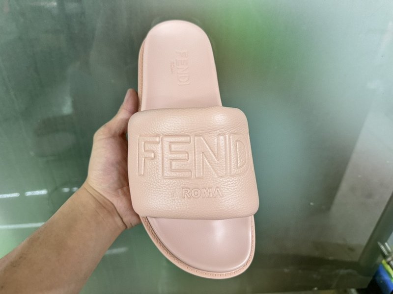 펜디 FENDI 신규 남성 슬리퍼 001-221051