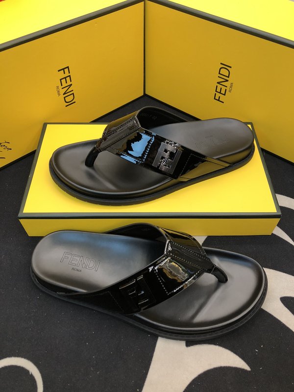 펜디 FENDI 2024 년 신제품 남성 슬리퍼 001-221056