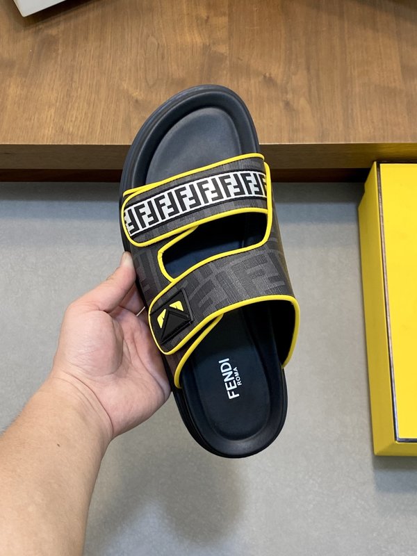 펜디 몬스터 패턴 블랙 샌들 001-221114